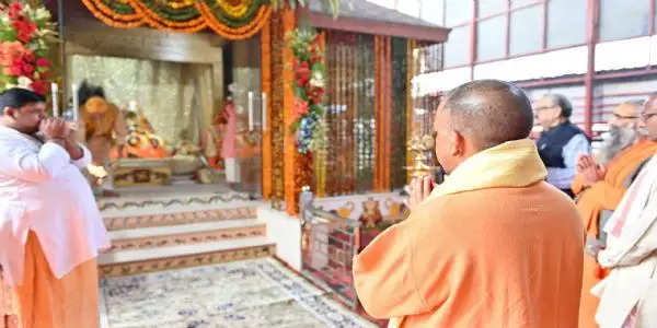 पखवाड़े भर में तीसरी बार अयोध्या पहुंचे मुख्यमंत्री योगी, राम मंदिर निर्माण का लिया जायजा