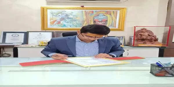 उज्जैन: महाकाल मंदिर के नए प्रशासक प्रथम कौशिक ने संभाला दायित्व