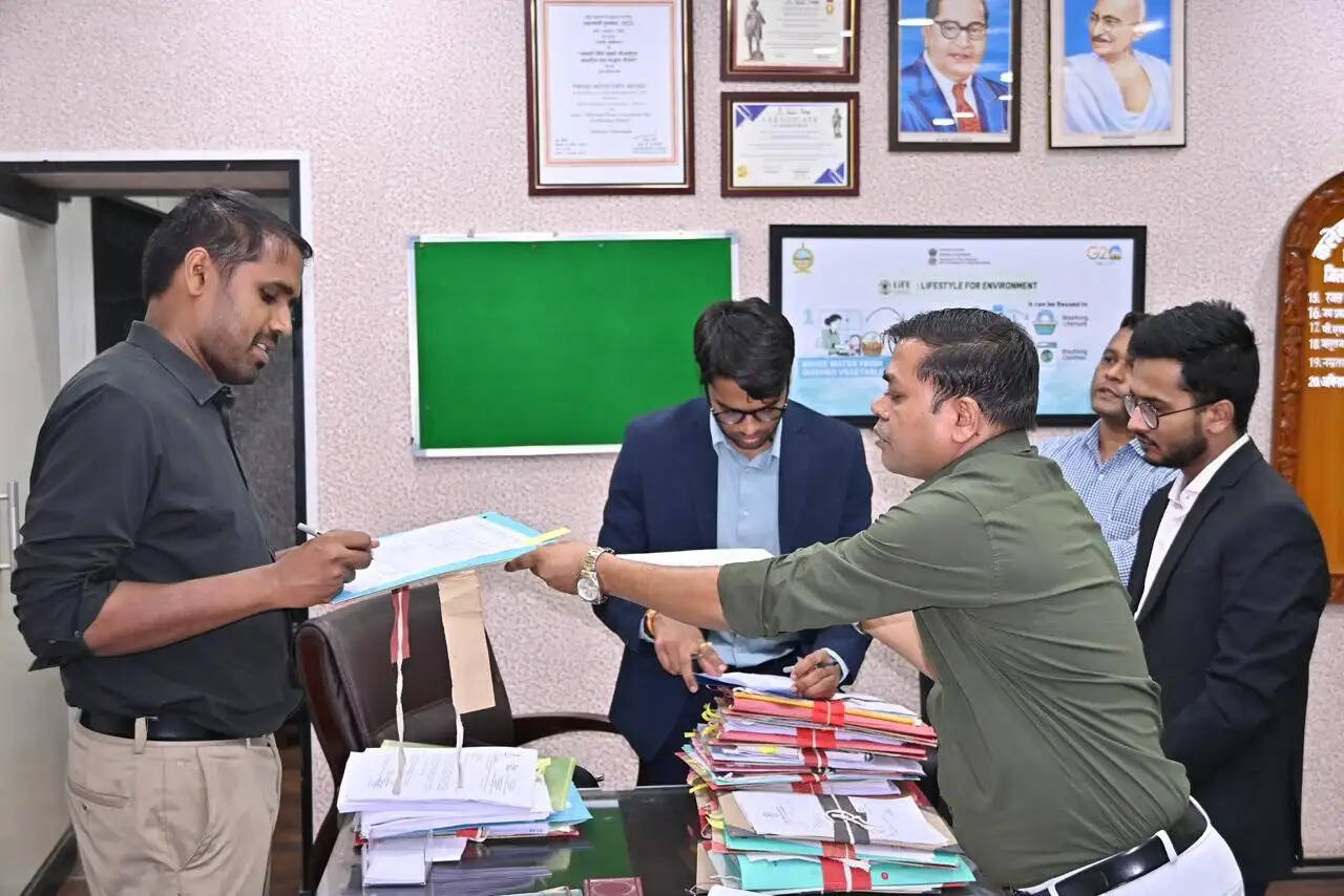 जिला प्रशासन व आमधाने प्राइवेट लिमिटेड के बीच एमओयू