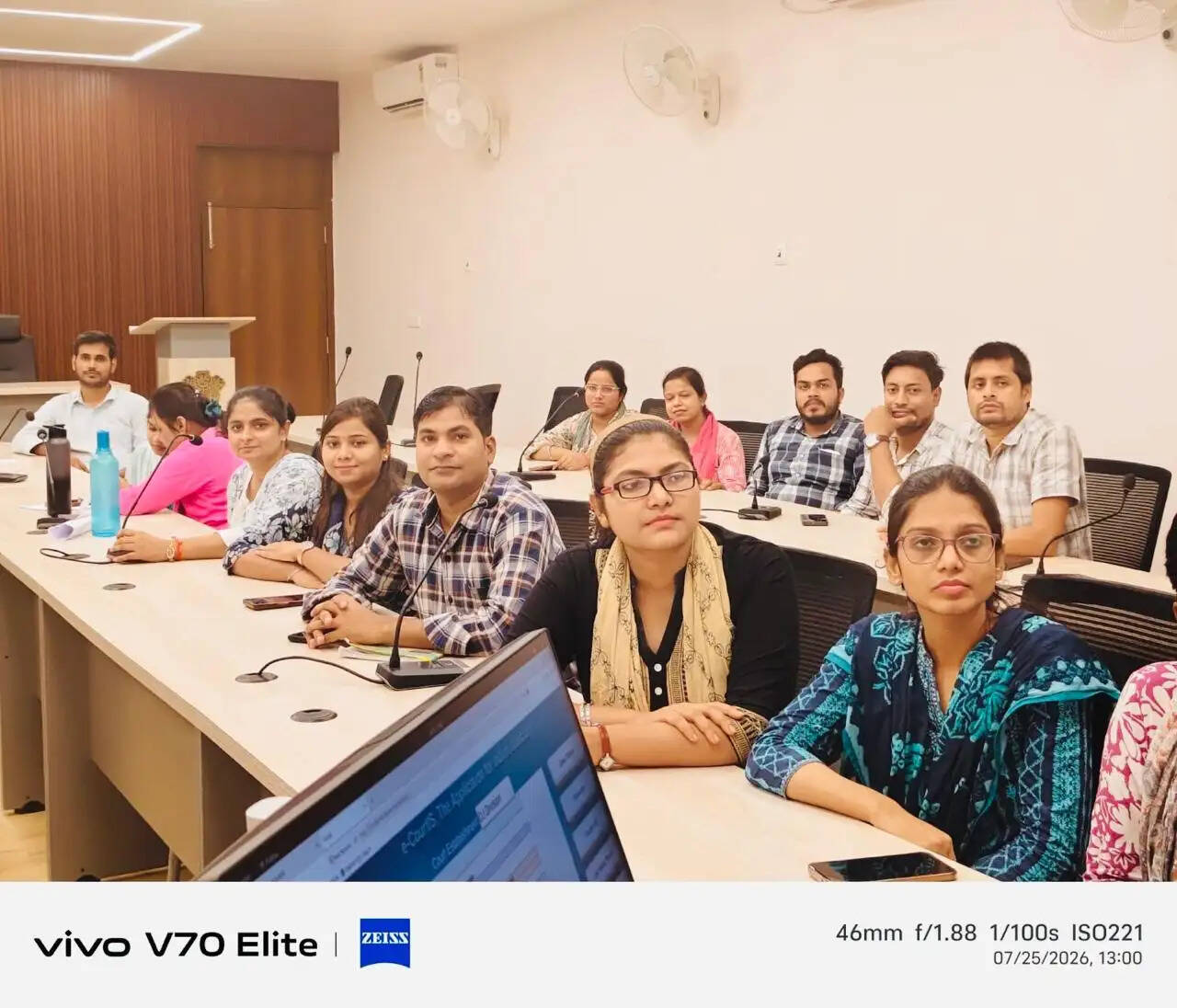 सिविल कोर्ट, बक्सर में नवनियुक्त लिपिकों को सीआईएस 4.0 पर ई-समन जारी करने का दिया गया प्रशिक्षण