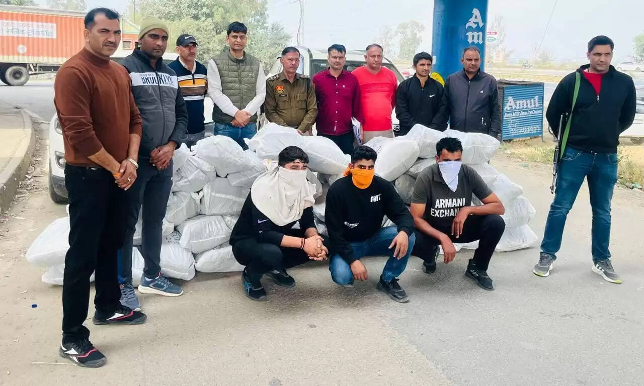 नशा तस्करों से दो करोड़ 26 लाख का गांजा बरामद