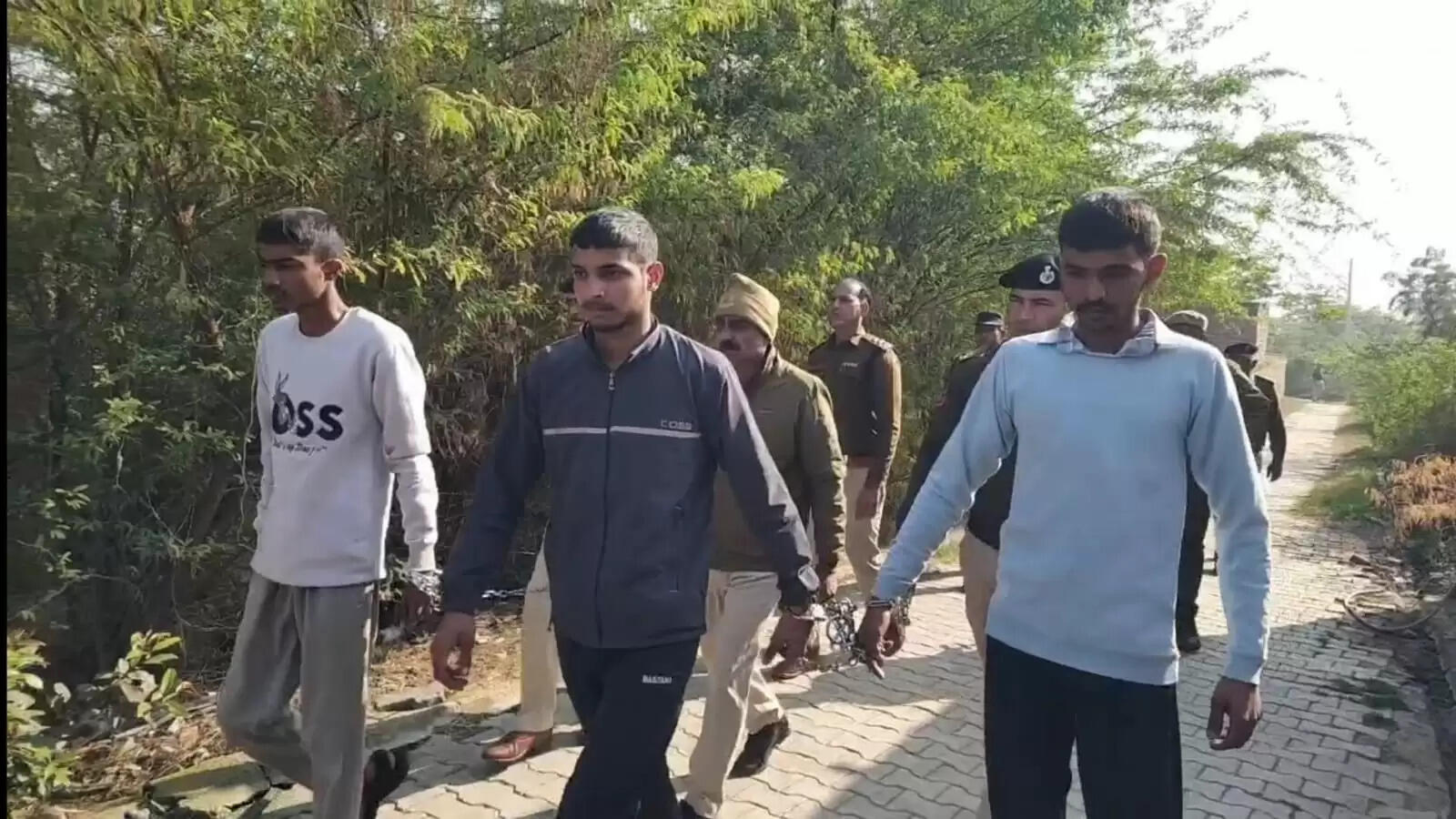 रोहतक पुलिस ने ऑनर किलिंग आरोपियों को प्रोडेक्शन वारंट पर लेकर किया क्राइम सीन री-क्रिएट