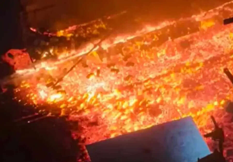 विशाखापत्तनम स्टील प्लांट हादसे में आठ श्रमिकों की मौत, कई घायल