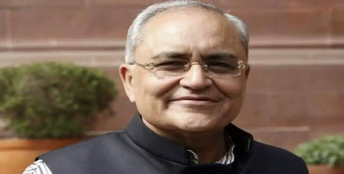 बलबीर पुंज के निधन पर आरएसएस ने जताया शोक, सरकार्यवाह ने दी श्रद्धांजलि