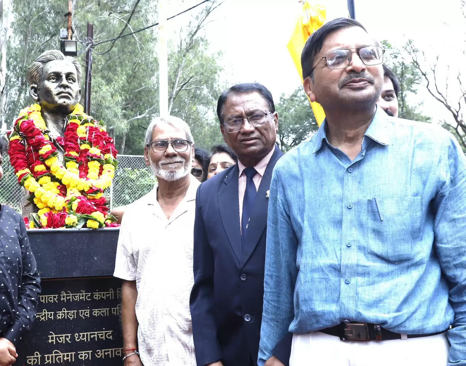 जबलपुर : हॉकी के जादूगर की मध्यप्रदेश में प्रथम प्रतिमा जबलपुर में हुई स्थापित