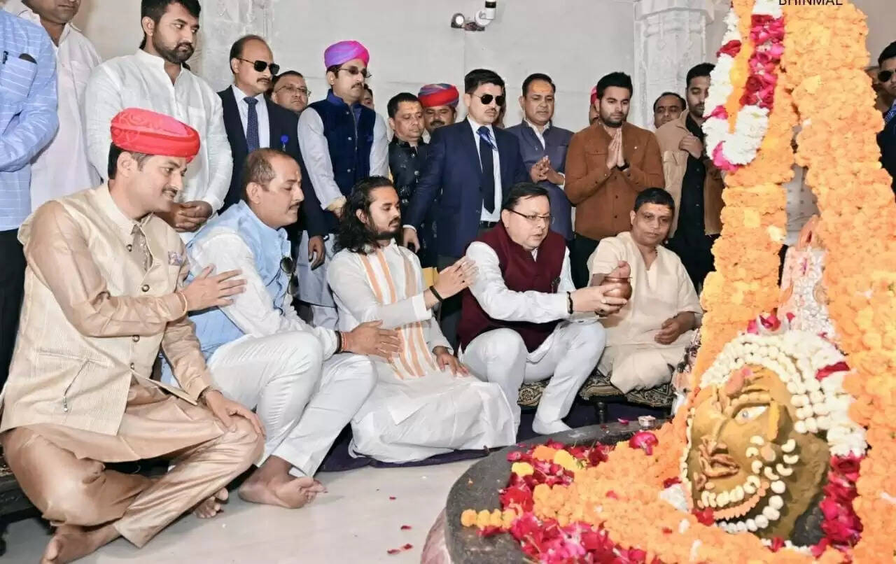 (संशोधित) उत्तराखंड के मुख्यमंत्री ने भीनमाल के नीलकंठ महादेव मंदिर में की पूजा, कहा-राजस्थान वीरों की धरती