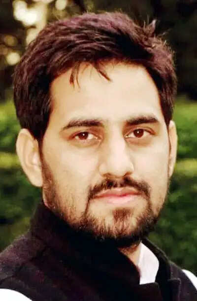 आम आदमी पार्टी के पूर्व कुमाऊं प्रमुख जितेंद्र फुलारा ने दिया पार्टी से त्यागपत्र, जनसेवा जारी रखने की बात कही