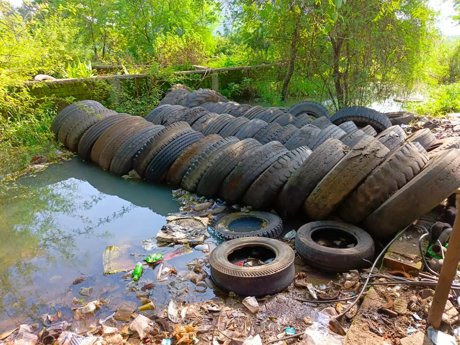 धमतरी : शहर में वर्षा जल निकासी मार्ग जाम