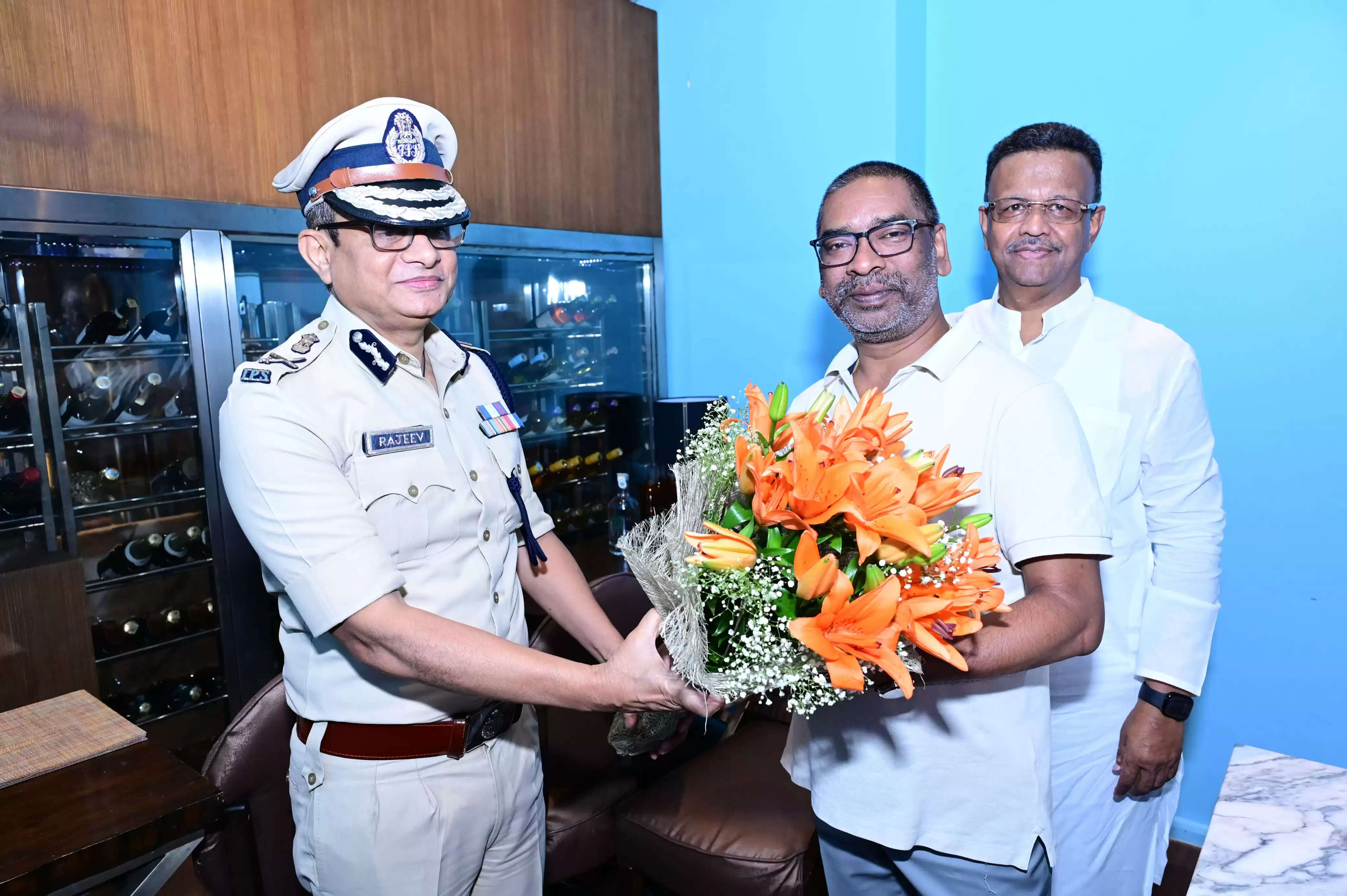 झारखंड के मुख्यमंत्री हेमंत सोरेन से मिले कोलकाता के मेयर और पुलिस महानिदेशक