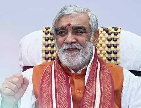 संवाद से ही समस्याओं का स्थायी समाधान संभव, छात्र-युवा शक्ति राष्ट्र का गौरव : पूर्व केंद्रीय मंत्री