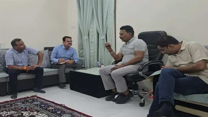 इंदौरः मंत्री सिलावट ने की निर्माणाधीन फ्लायओवर और अंडरपास के कार्यों की समीक्षा