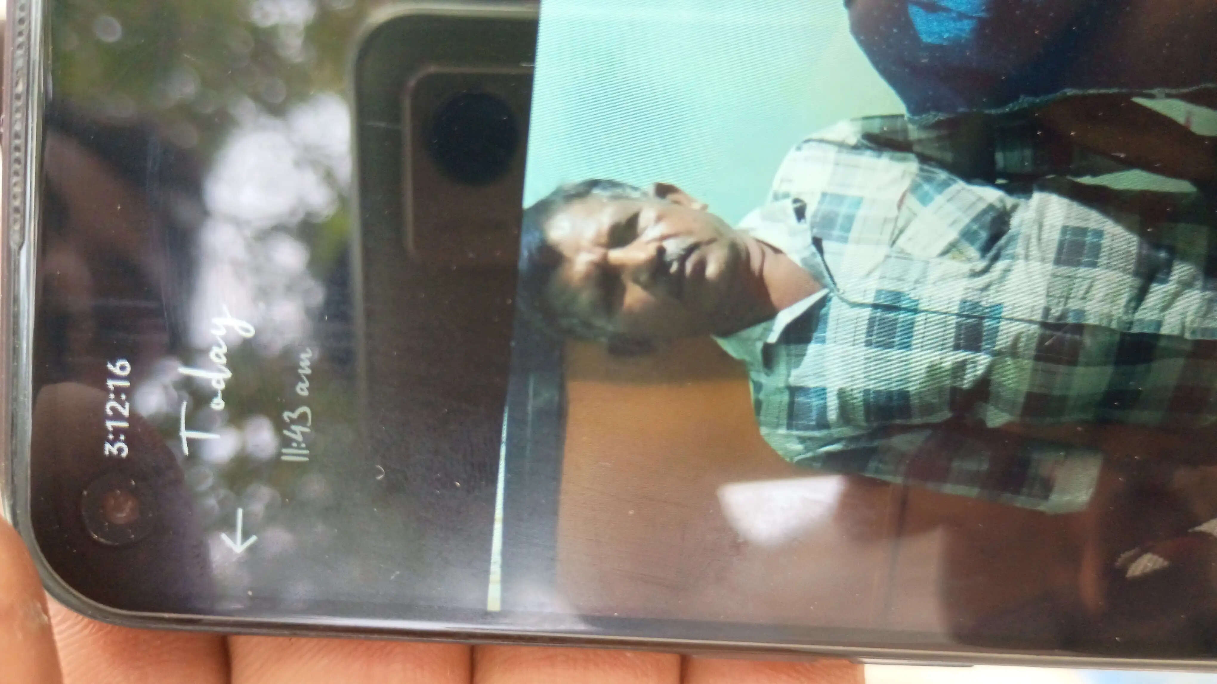 देवरिया में ट्रैक्टर ने वृद्ध को रौंदा, अस्पताल में मौत