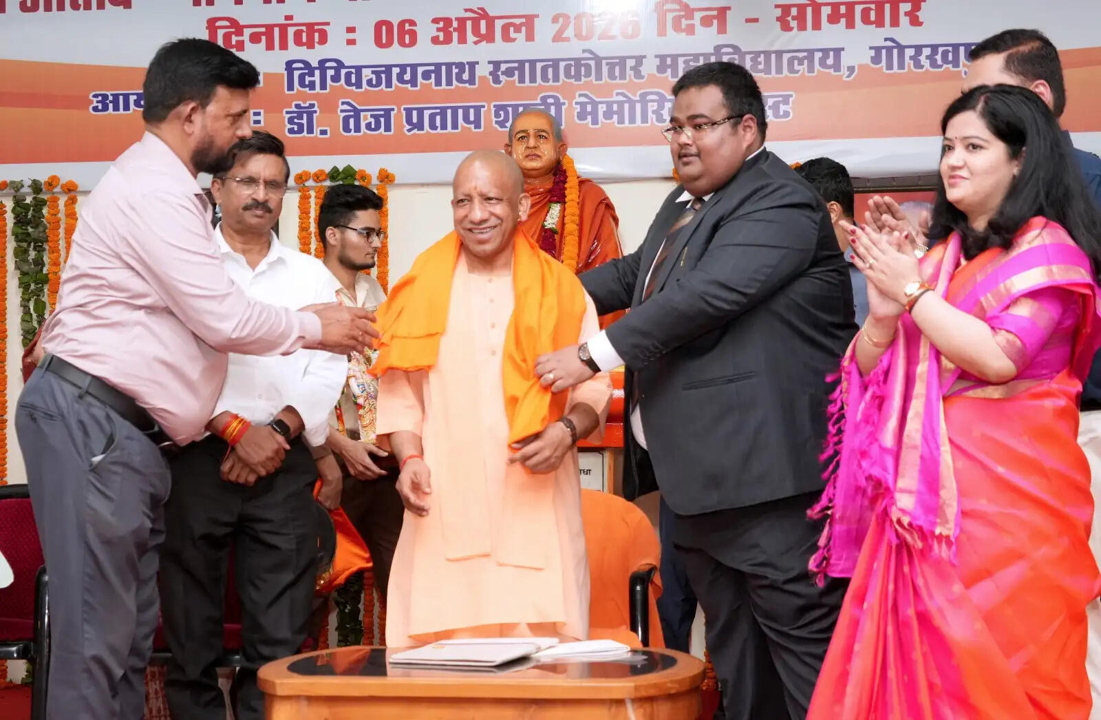 इमर्जिंग टेक्नोलॉजी को बढ़ावा देने में मददगार होगी कंप्यूटर लैब : मुख्यमंत्री योगी