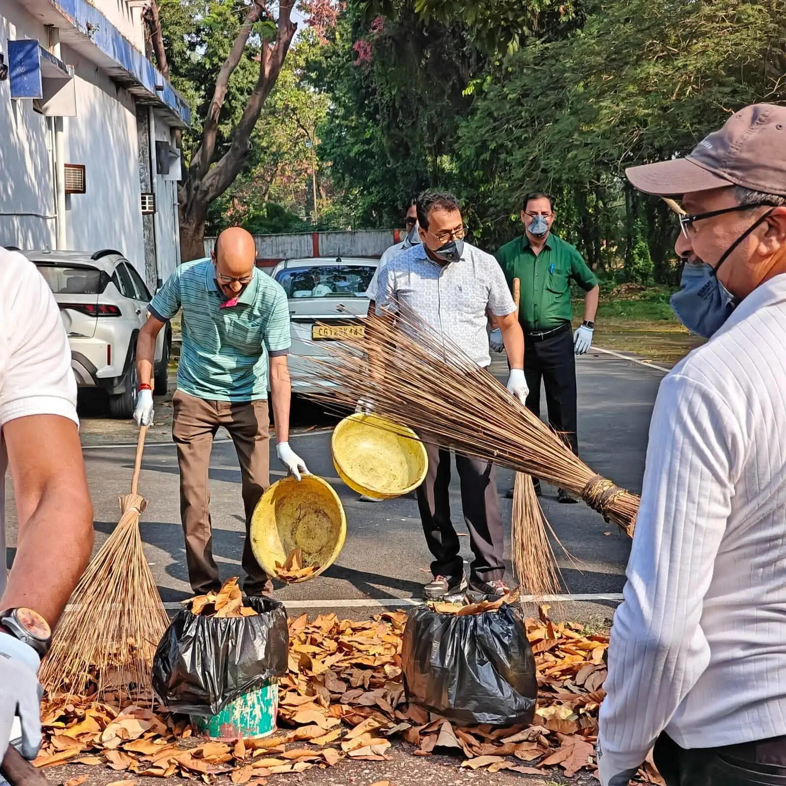 कोरबा पश्चिम एचटीपीएस में चला स्वच्छता अभियान, सफाई कर दिया स्वच्छता का संदेश