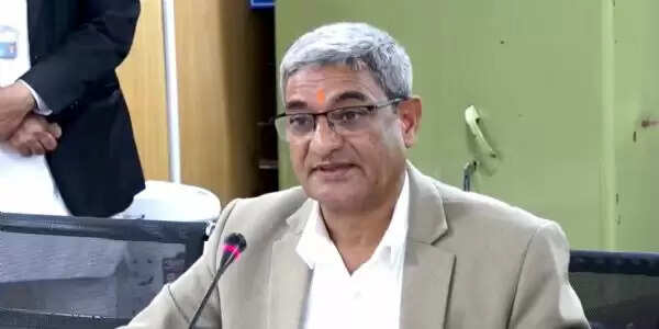 नेपालः न्यायिक जांच आयोग के समक्ष सोमवार को पेश होंगे पूर्व गृहमंत्री रमेश लेखक