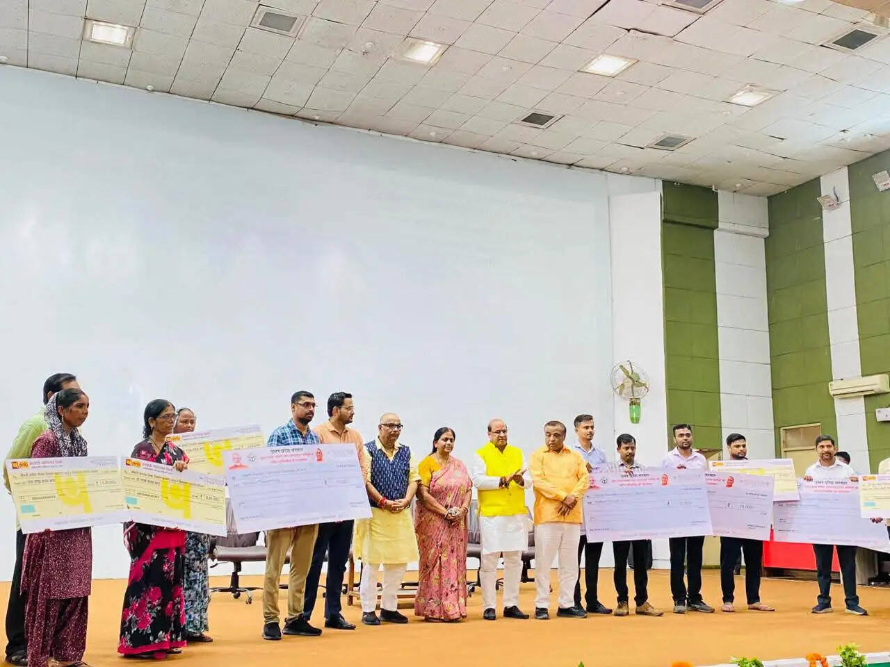 आउटसोर्स कार्मिकों के हितों की सुरक्षा के लिए नई व्यवस्था लागू, योगी ने किया सेवा निगम के पोर्टल और वेबसाइट का अनावरण