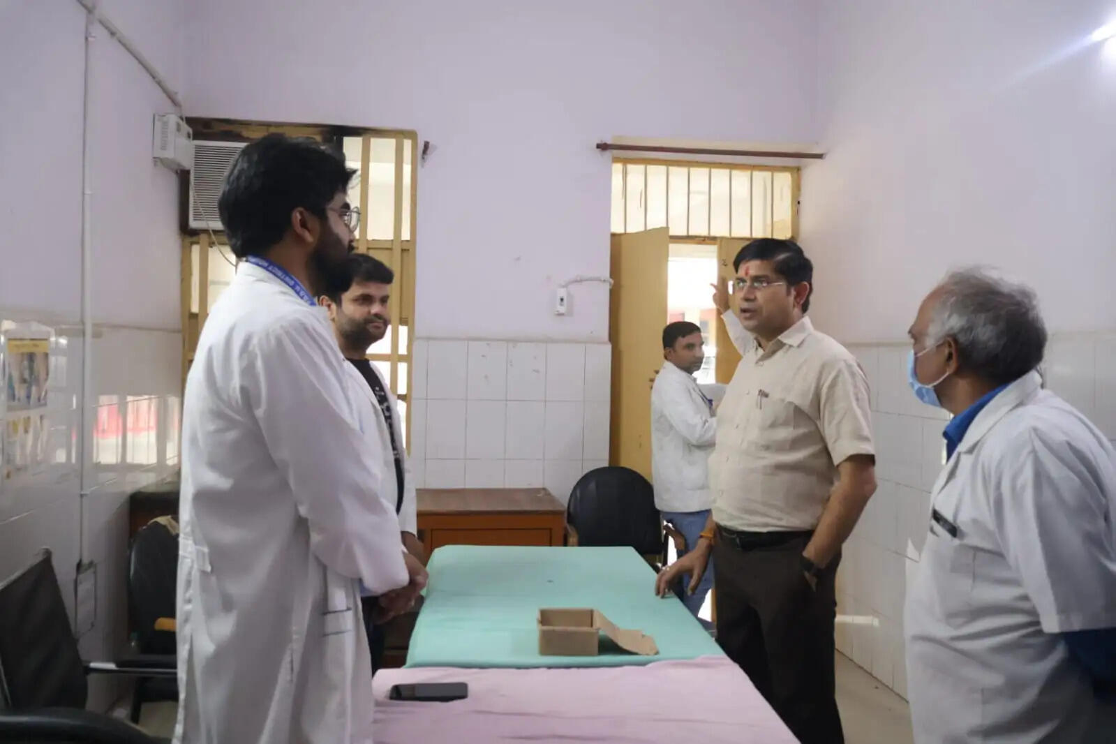 मुरादाबाद : जिलाधिकारी ने जिला अस्पताल का किया निरीक्षण, स्वच्छता एवं रखरखाव के बाबत दिए निर्देश
