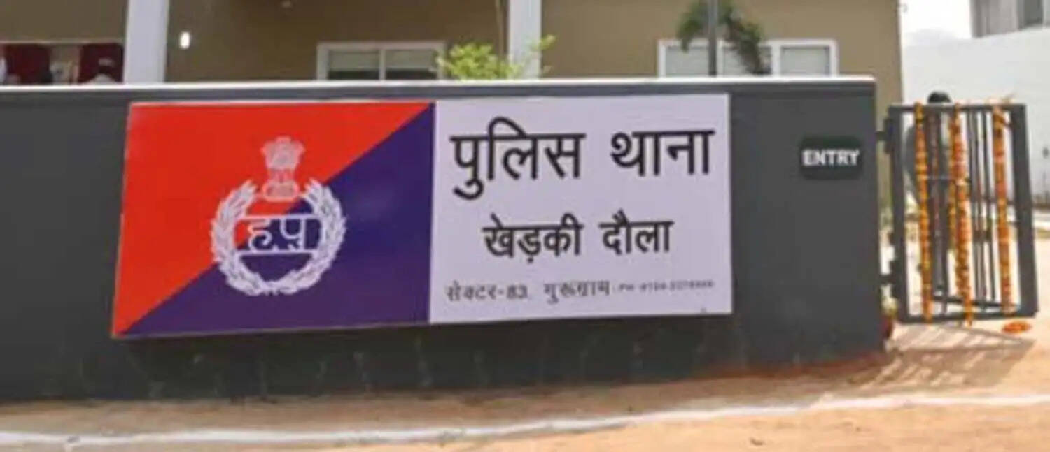 गुरुग्राम: कैंटर की टक्कर से स्कॉर्पियो में बैठे एईटीओ समेत चार घायल