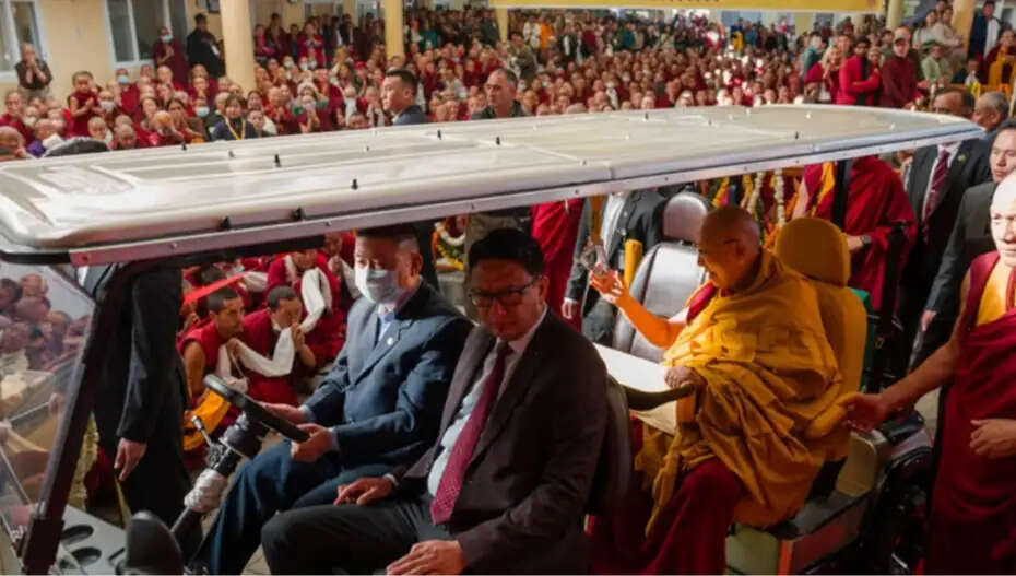 धर्मगुरु दलाई लामा की लंबी आयु के लिए प्रार्थना सभा का आयोजन