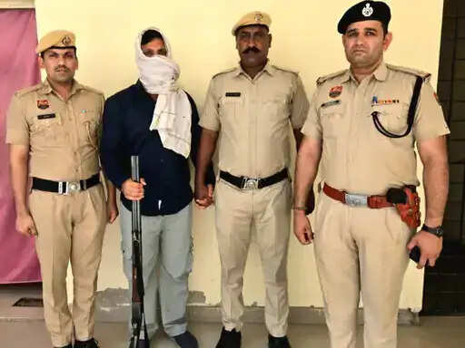 पलवल गोलीकांड में पुलिस की बड़ी कार्रवाई, मुख्य आरोपी काबू, हथियार बरामद