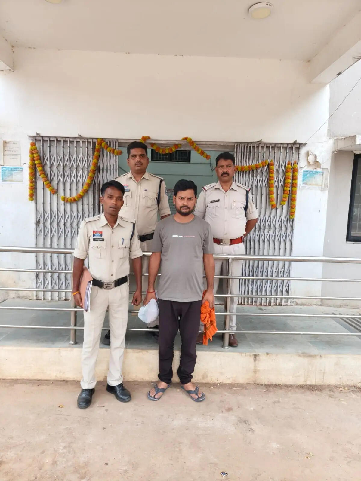 बलरामपुर : जंगल में लाखों रुपये के जुए के मामले में एक और आरोपित गिरफ्तार