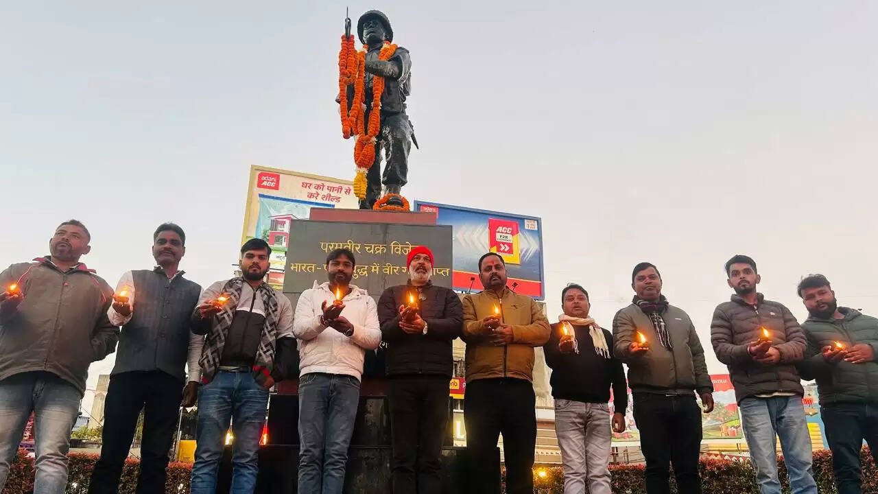 अल्बर्ट एक्का की 83 वीं जयंती पर राष्ट्रीय युवा शक्ति ने दी श्रद्धांजलि