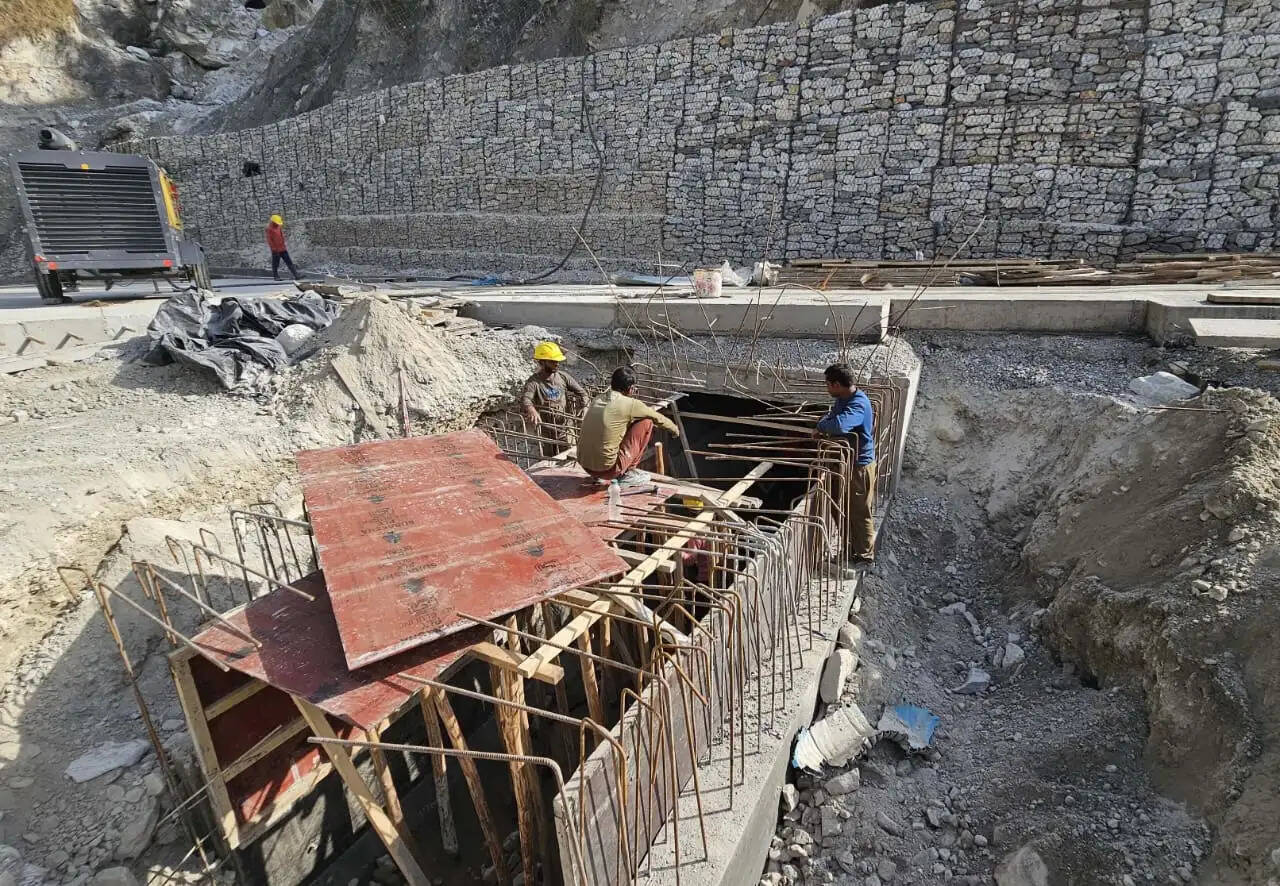 पागल नाला में तीर्थयात्री सुगमता से कर सकेंगे आवाजाही