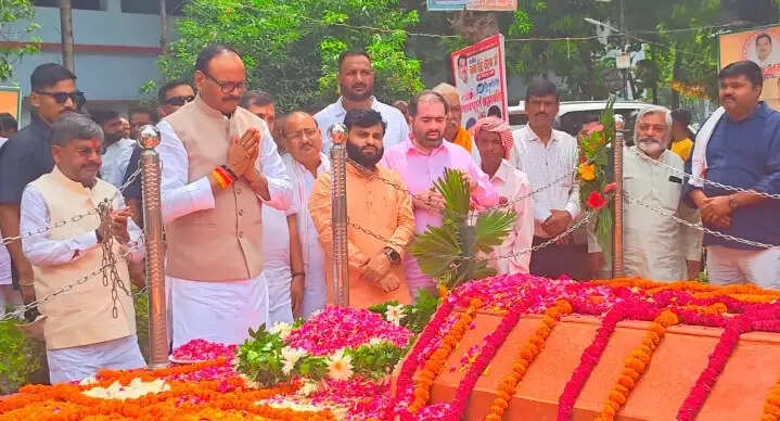 किसानों, गांवों और आमजन के हितों के लिए आजीवन संघर्ष करने वाले जननेता थे मुन्ना सिंह चौहान : ब्रजेश पाठक