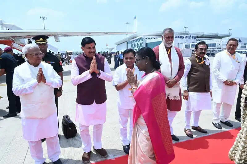 राष्ट्रपति पहुंचीं ग्वालियर, कूनो नेशनल पार्क का करेंगी भ्रमण