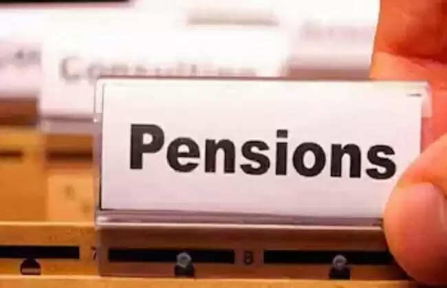 पेंशन क्षेत्र में प्रत्यक्ष विदेशी निवेश की सीमा बढ़ाने पर सरकार कर रही विचार