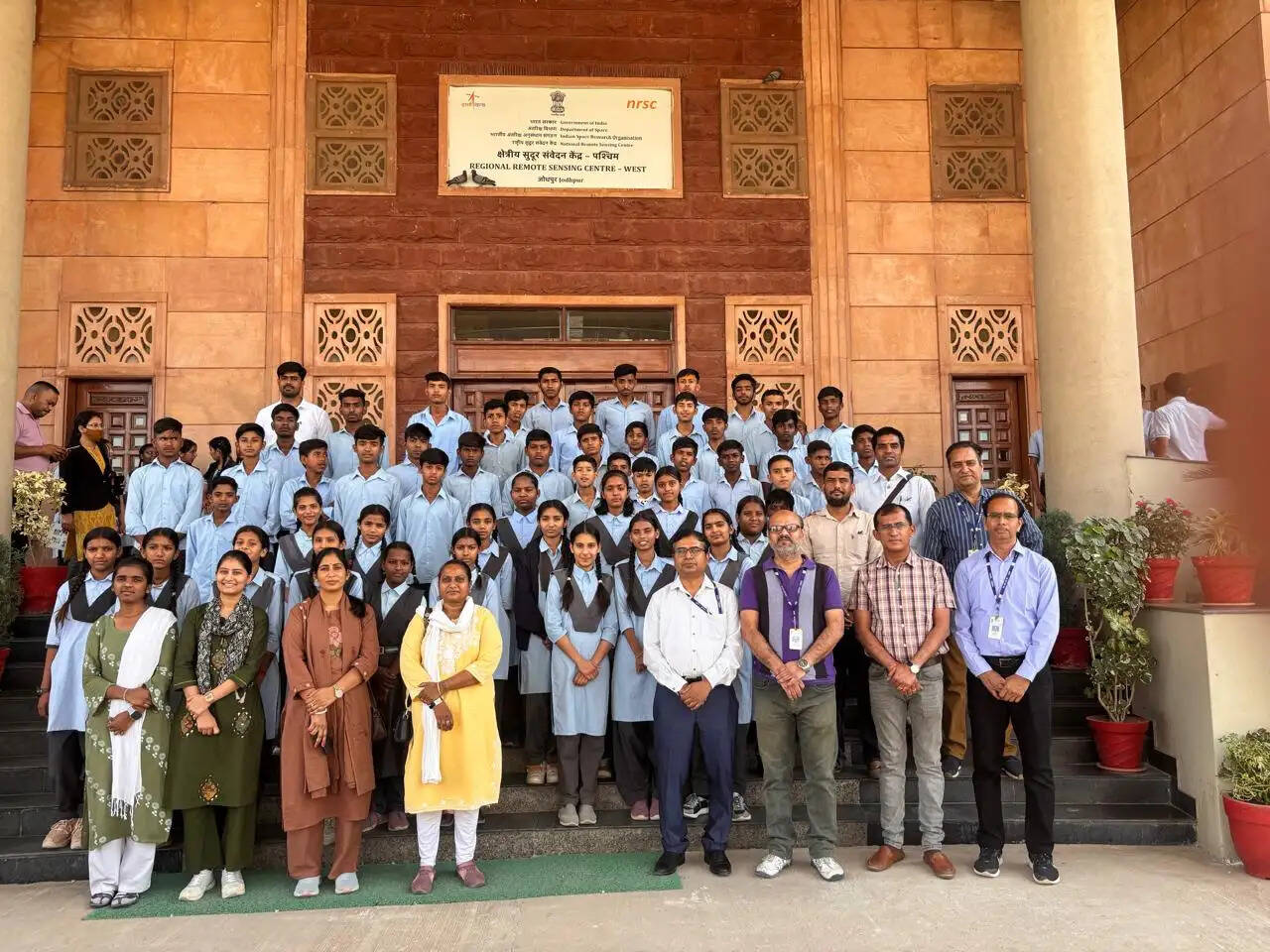 राष्ट्रीय विज्ञान दिवस : इसरो के क्षेत्रीय केंद्र का भ्रमण, विद्यार्थियों ने जानी कार्यप्रणाली