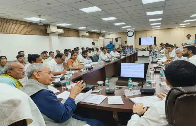 रेवाड़ी में विकास कार्यों में ढिलाई बर्दाश्त नहींः राव इंद्रजीत सिंह