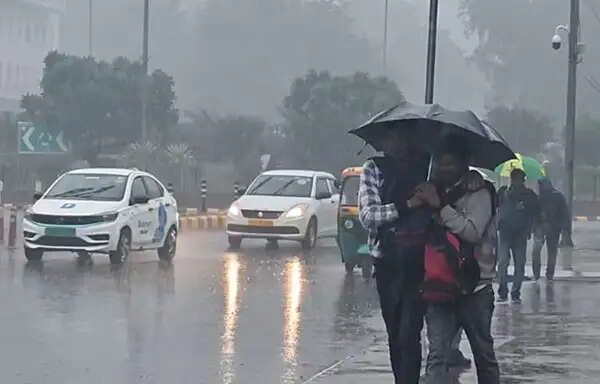 मध्य प्रदेश में बदला मौसम का मिजाज, 36 जिलों में बारिश-आंधी का अलर्ट, अगले तीन दिन तक रहेगा असर