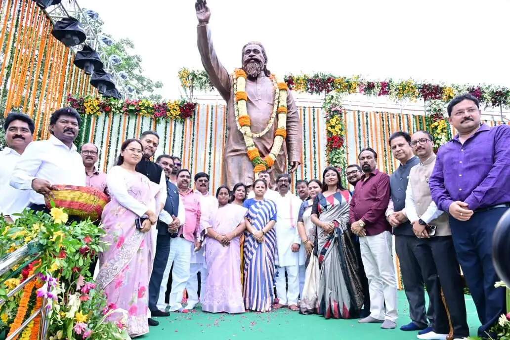 संघर्षों से ही खत्म होगा शोषण, आदिवासियों की एकता ही उनकी ताकत : मुख्यमंत्री