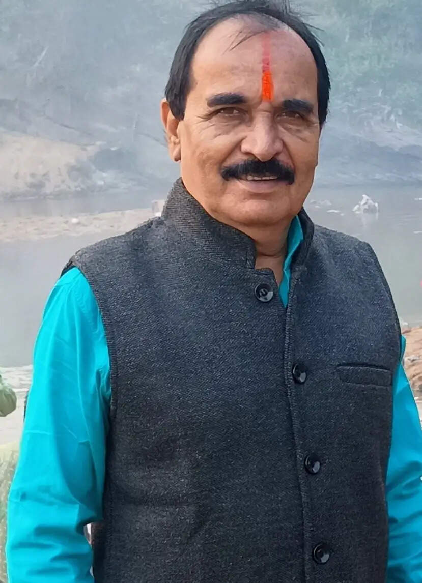 आंगनवाड़ी कर्मियों को राज्यकर्मी का दर्जा दे सरकार : पांडेय