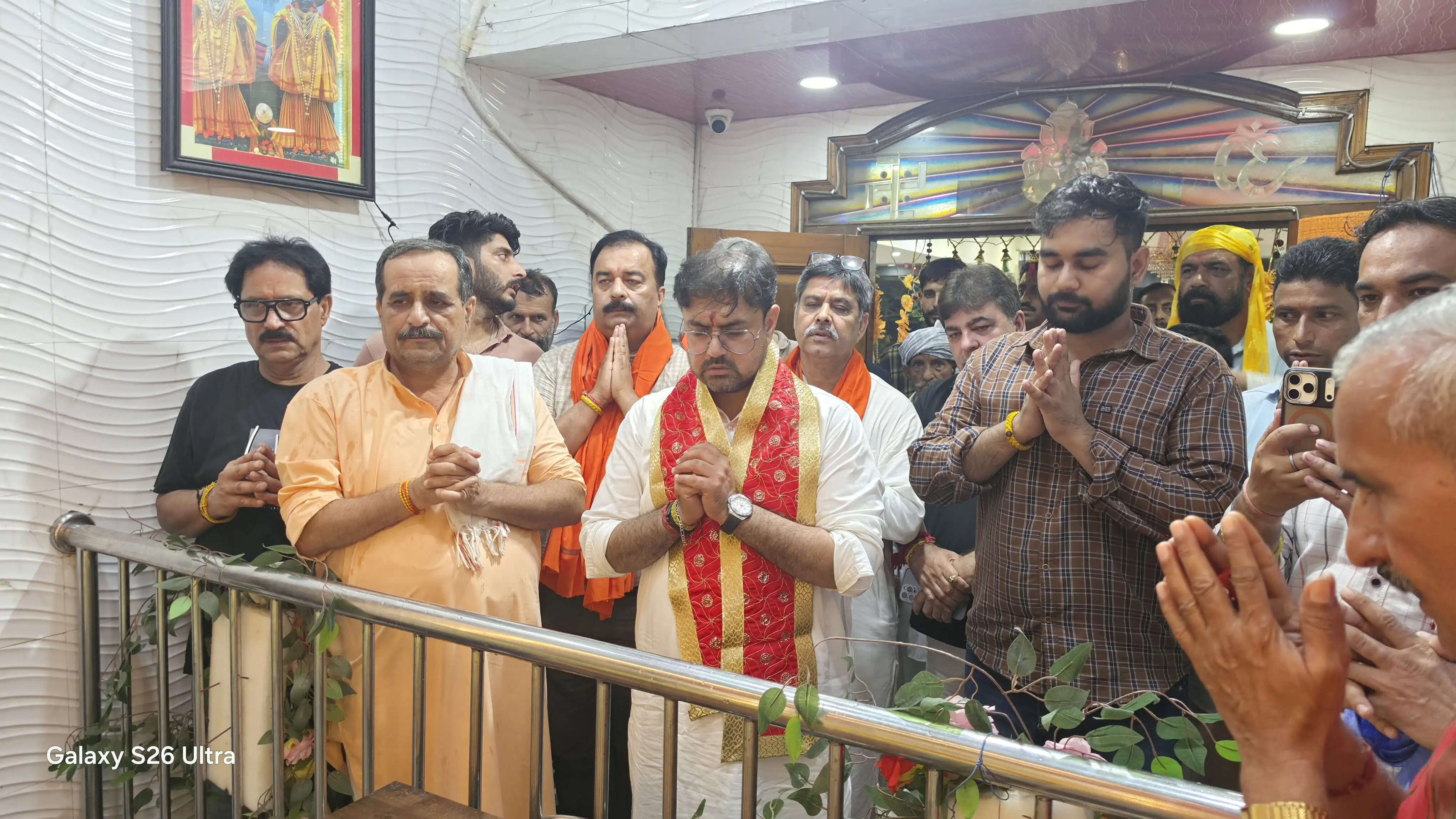 बावा कैलख देव मंदिर पहुंचे कैबिनेट मंत्री सतीश शर्मा, सोलर सुविधाओं और खेल सामग्री देने की घोषणा
