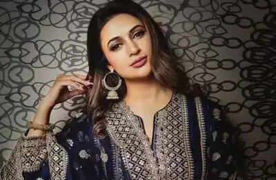 'द मैजिक ऑफ शिरी' का ट्रेलर आउट, जादूगरनी बनी दिव्यांका