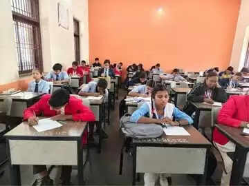 रायगढ़ : सड़क सुरक्षा जागरूकता अभियान -चित्रकला, स्लोगन व रंगोली प्रतियोगिता आयोजित