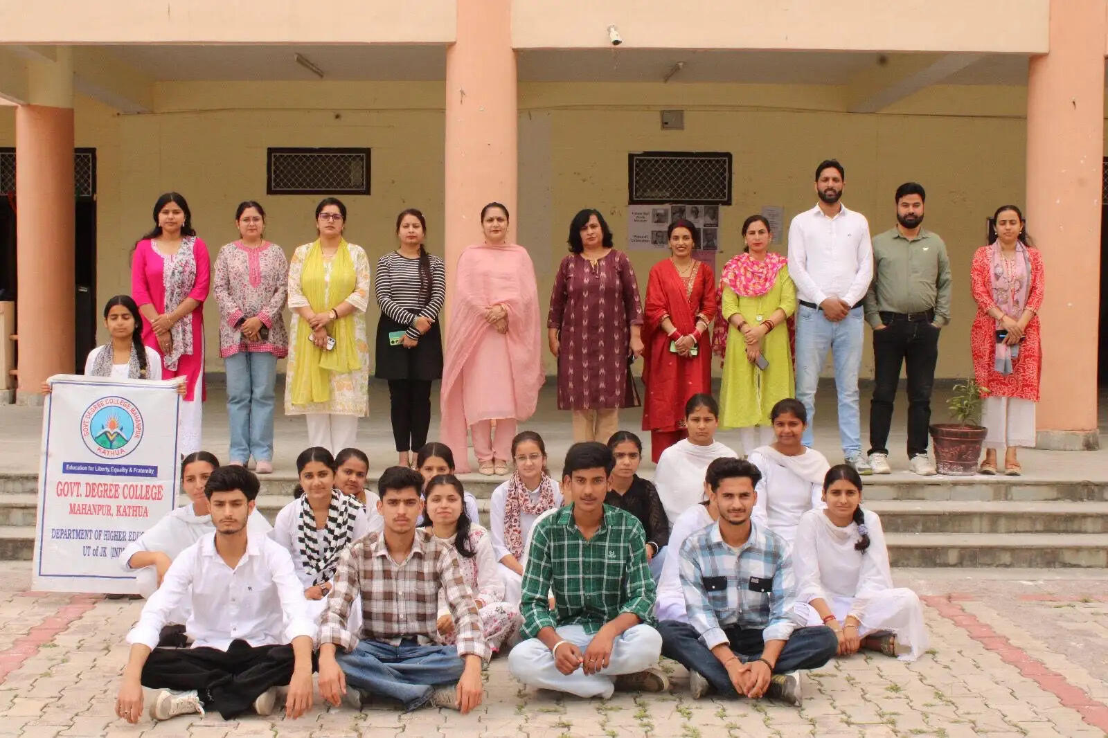 महानपुर कॉलेज में वंदे मातरम् के 150 वर्ष पूरे होने पर कार्यक्रम आयोजित