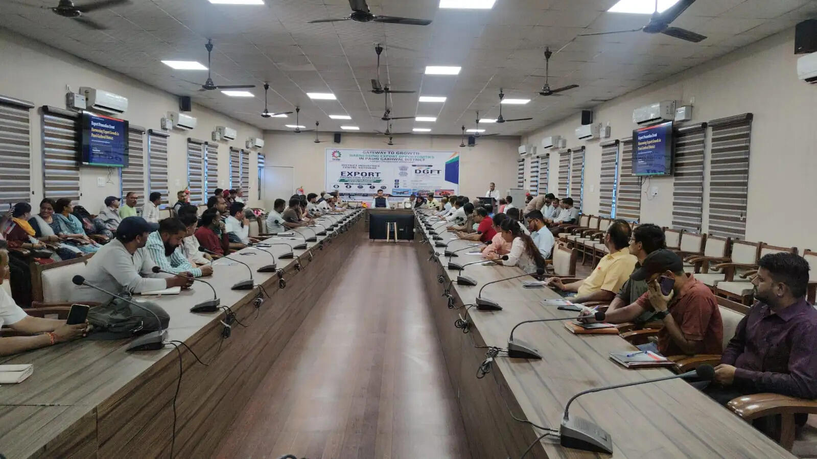 पौड़ी में पहली बार स्थापित हुआ निर्यात हेल्प डेस्क, उद्यमियों को विशेषज्ञ सहायता