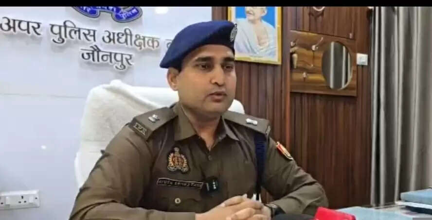 कोडीनयुक्त कफ सिरप मामले में पुलिस ने तीन मेडिकल स्टोर संचालकों को जारी किया लुक आउट नोटिस