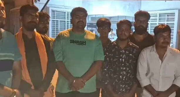 भोपाल में हिंदू संगठनों ने संदिग्ध मांस से भरा ऑटो पकड़ा, ड्राइवर फरार, पुलिस ने जांच के लिए भेजे सैंपल