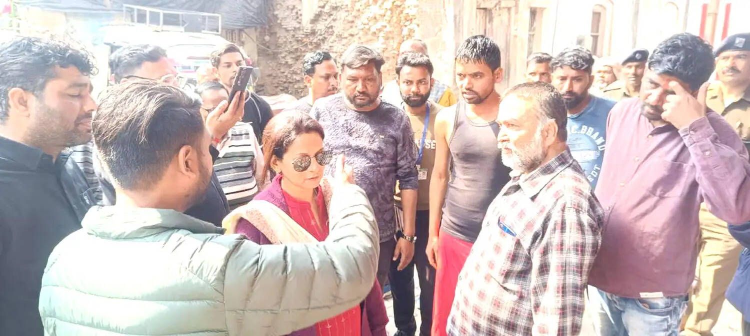 सिटी मजिस्ट्रेट ने कनखल क्षेत्र में चलाया अतिक्रमण हटाओ अभियान