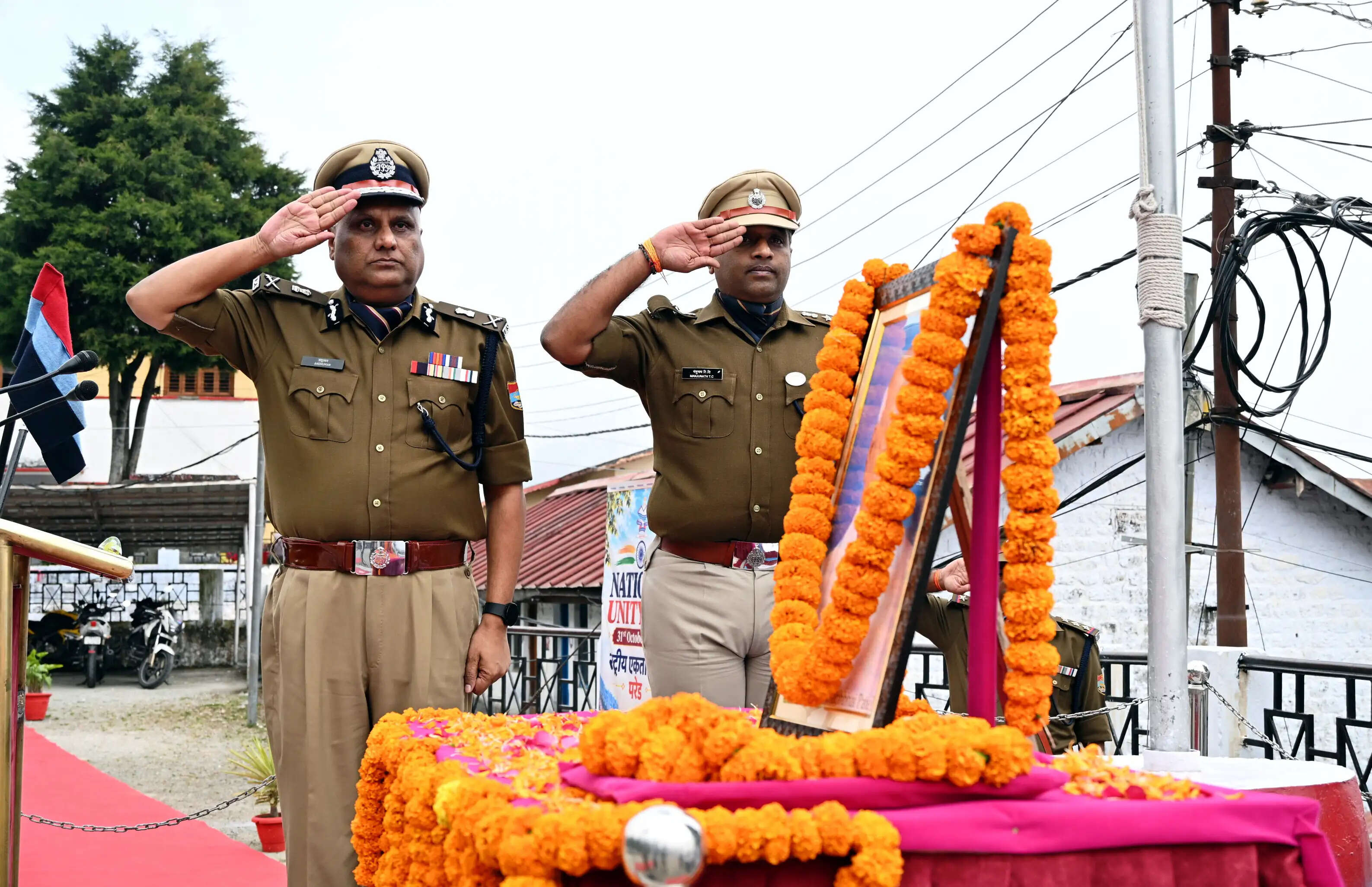 पुलिस लाइन में शानदार एकता परेड का प्रदर्शन