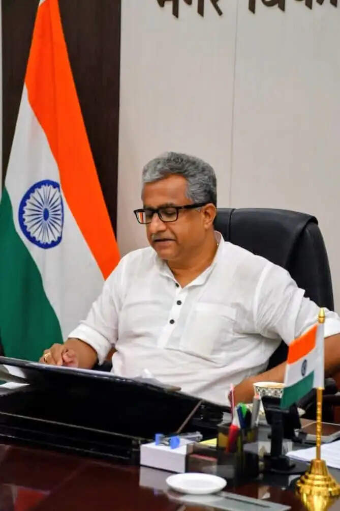 ‘हर घर तिरंगा’ अभियान में व्यापक जनभागीदारी सुनिश्चित करें नगर निकाय : नीतीश मिश्रा