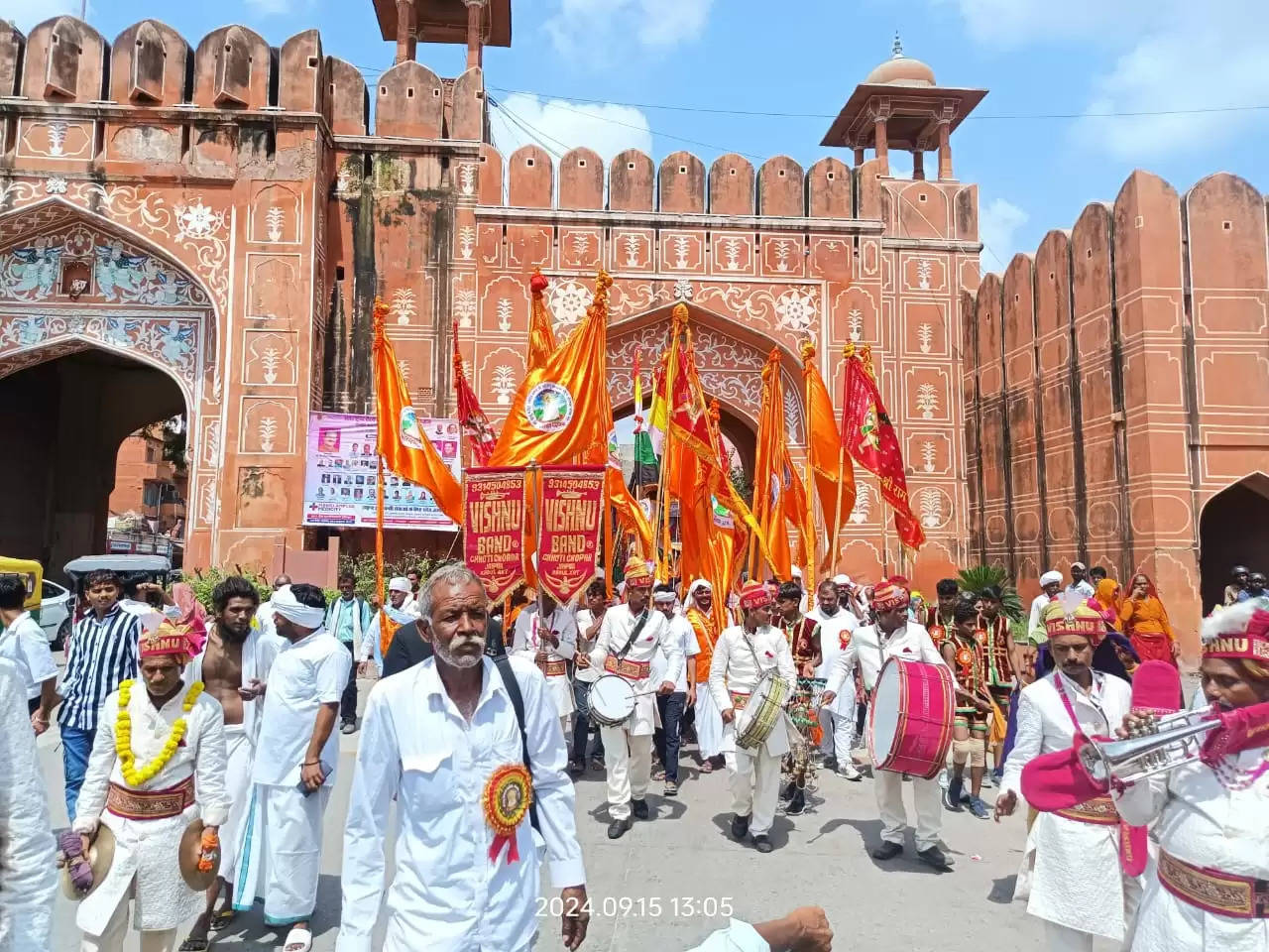 श्री दादू पालकॉ भैराणा धाम की विशाल पदयात्रा का शुभारंभ