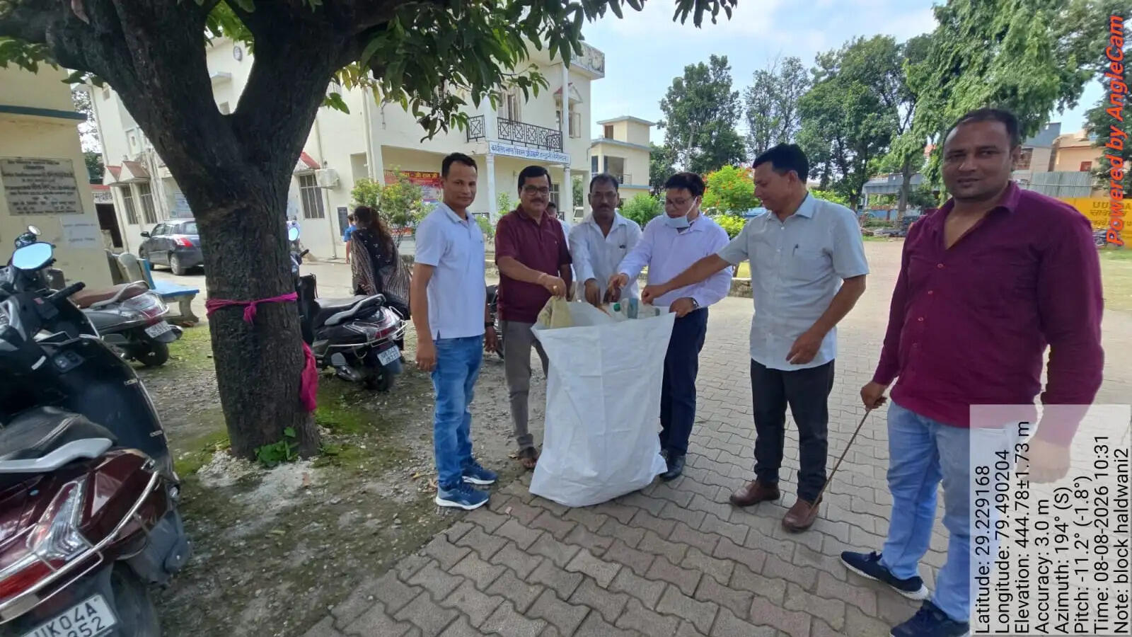 जनभागीदारी से स्वच्छता अभियान में जुटा नैनीताल,राजमार्गों से वन क्षेत्रों तक सफाई