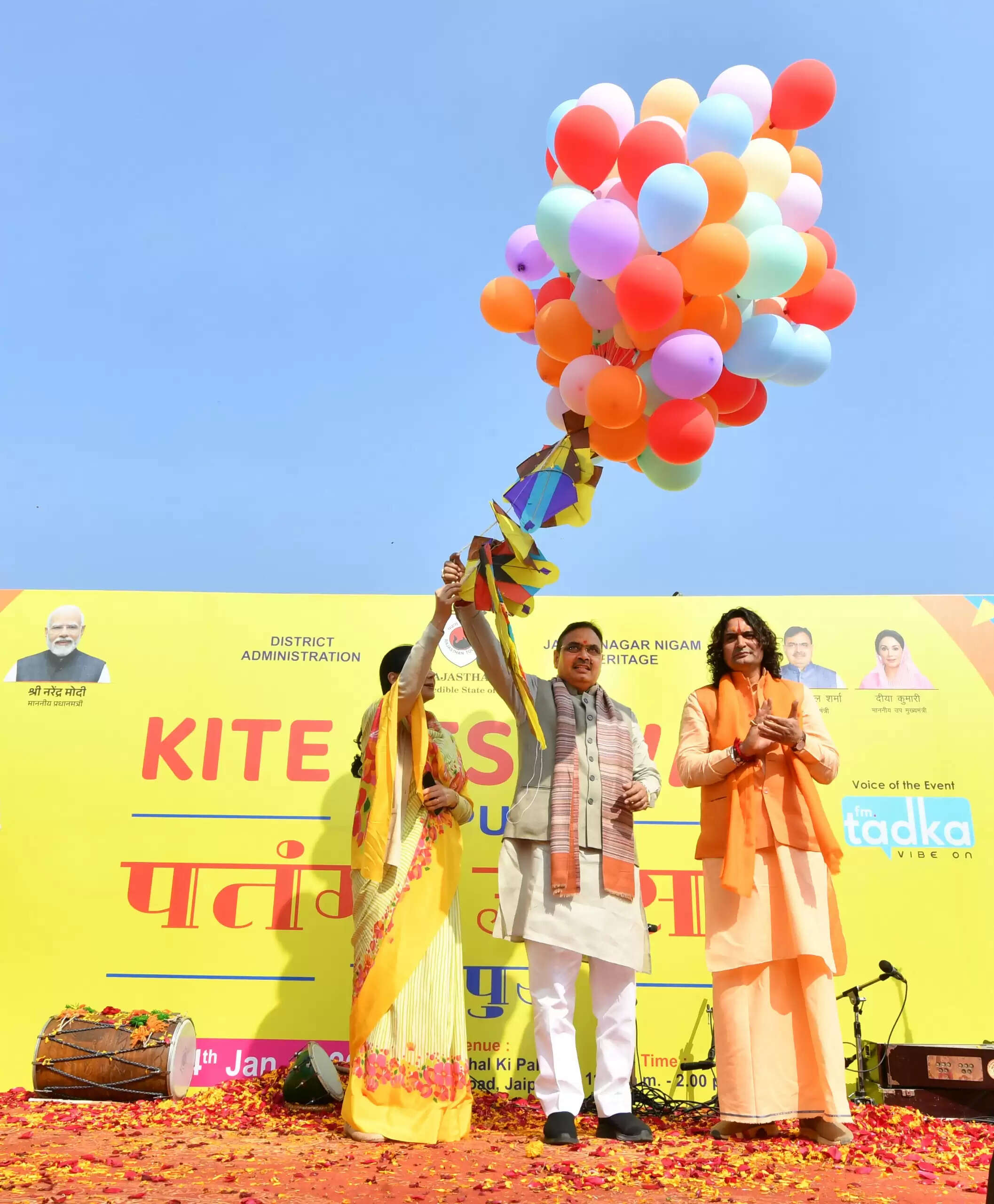 मुख्यमंत्री भजनलाल शर्मा ने पतंग उड़ाकर किया पतंग उत्सव का शुभारंभ