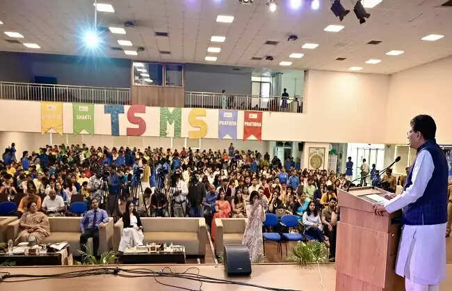 गोयल ने युवाओं से 2047 तक विकसित भारत के निर्माता बनने का आह्वान किया