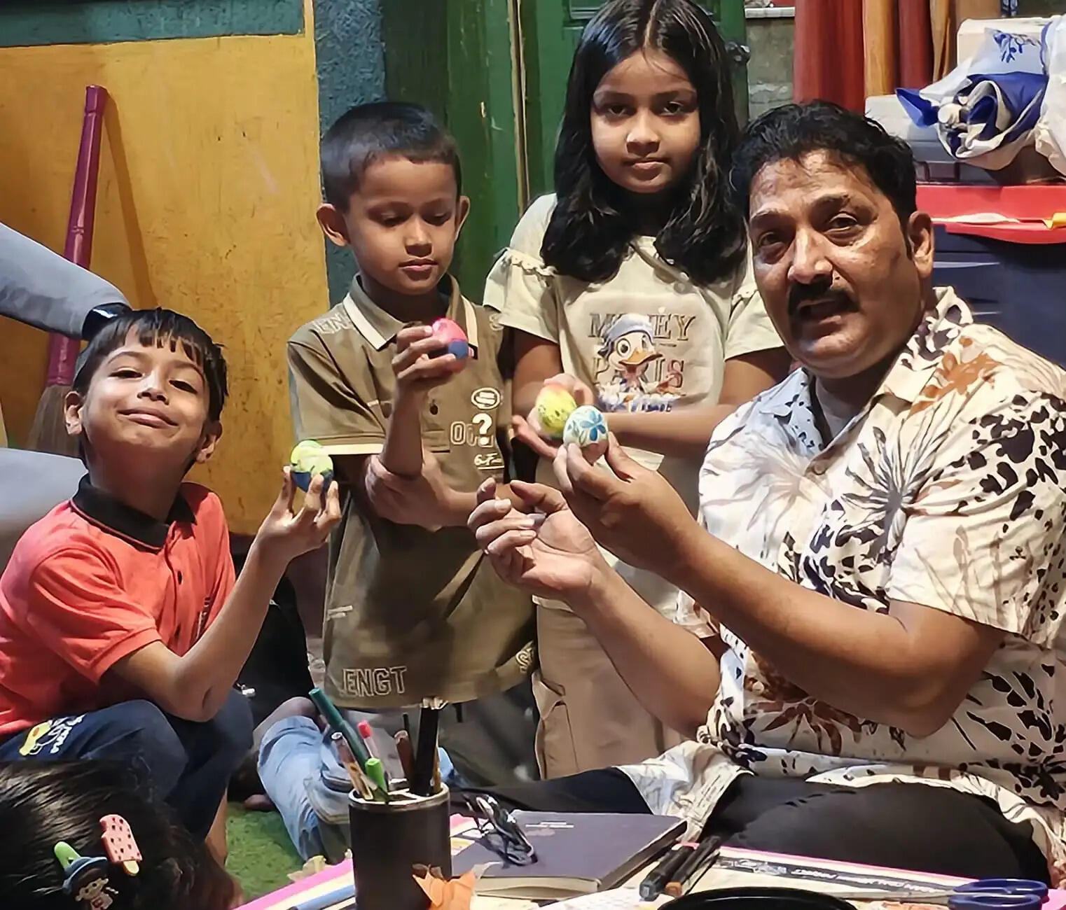 रांची में ईस्टर पर बच्चों ने दिखाई रचनात्मकता, एग पेंटिंग प्रतियोगिता में बिखरे रंग